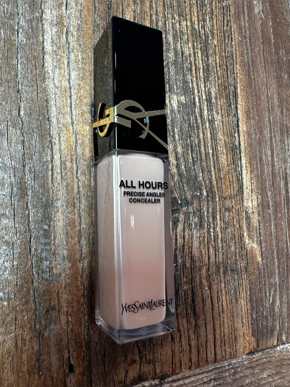 Yves Saint Laurent All Hours Concealer - Pale Beige in Black Cap